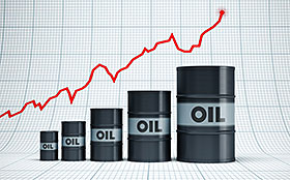 Langt mer enn oljeprisen påvirker bensinprisene